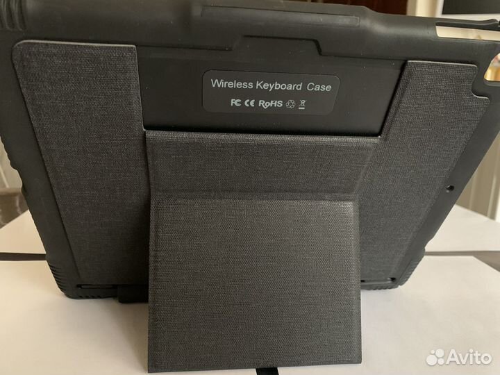 Беспроводная Bluetooth клавиатура для iPad 10,5