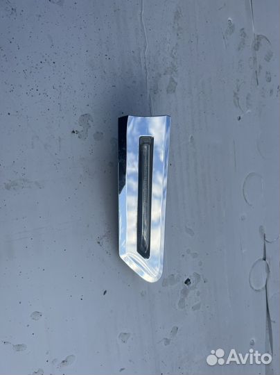 Повторитель в крыло Bmw f01 F02