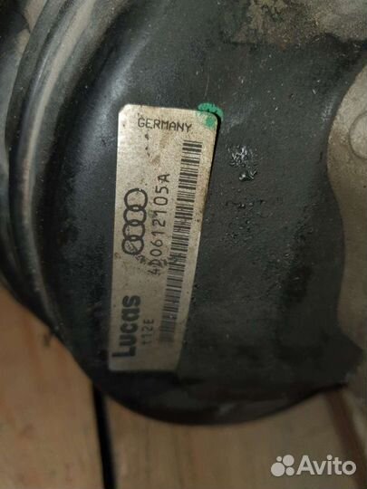 Вакумник Ауди A8, S8 4.2 AT quattro кузов 4D2