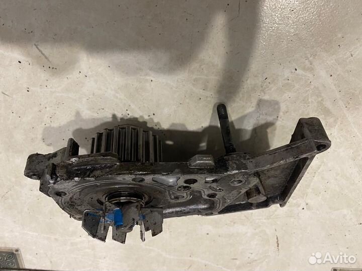 Помпа Renault Megan 2