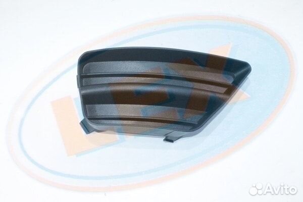 Реш тка заглушки птф в бампер правая