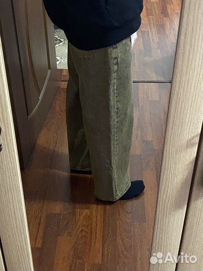 Джинсы широкие