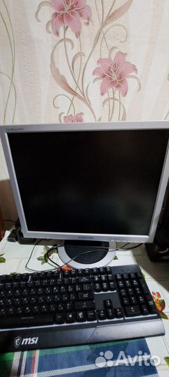 Монитор Samsung