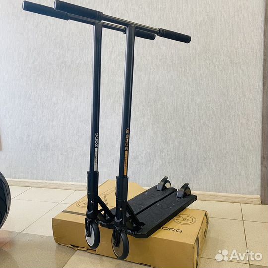 Трюковой самокат tech team zorg 2020