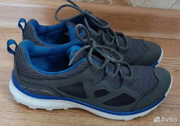 Новые кроссовки Ecco р. 36