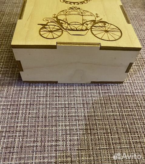 Деревянная коробочка