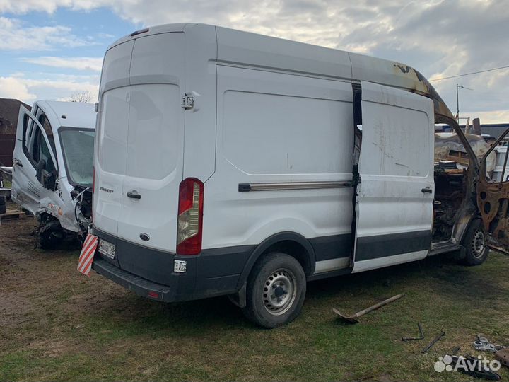 Левый бок задняя часть ford transit с 2014 года