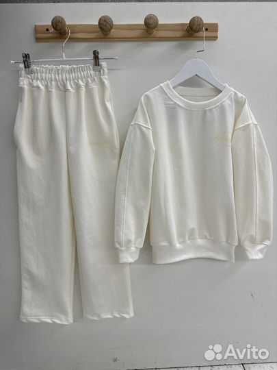 Спортивный костюм для девочки