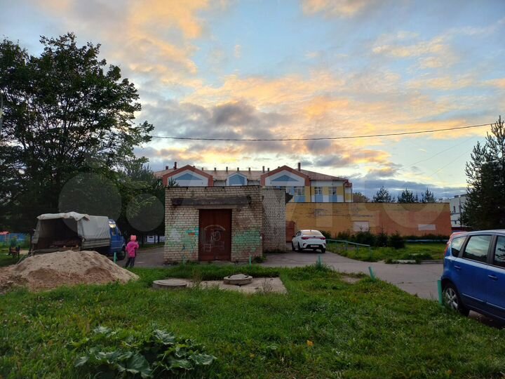 3-к. квартира, 60 м², 1/9 эт.