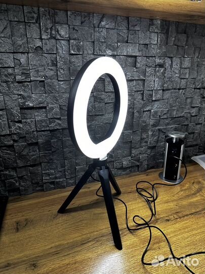 Кольцевая лампа