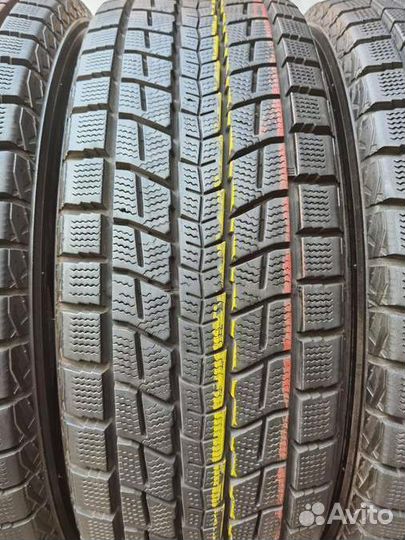 Dunlop Winter Maxx SJ8 215/60 R17 96Q