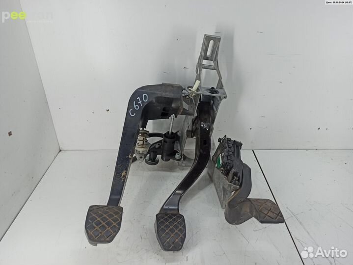 Б/У Б/У Узел педальный 8E1721523C VAG