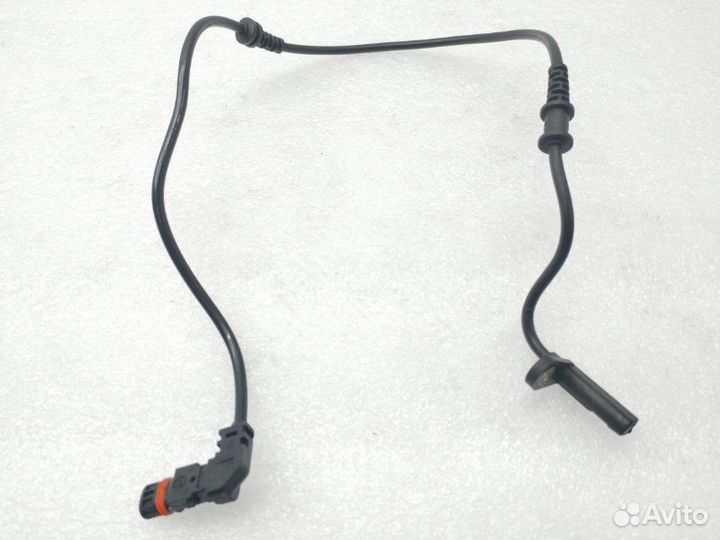 Датчик ABS передний правый Mercedes-Benz C-Class