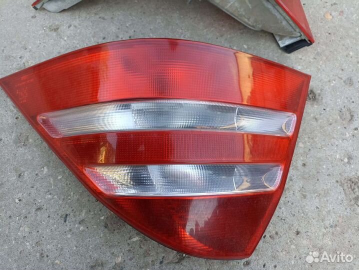 Задние фонари на Мерседес А220