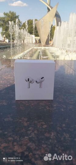 Беспроводные наушники apple airpods