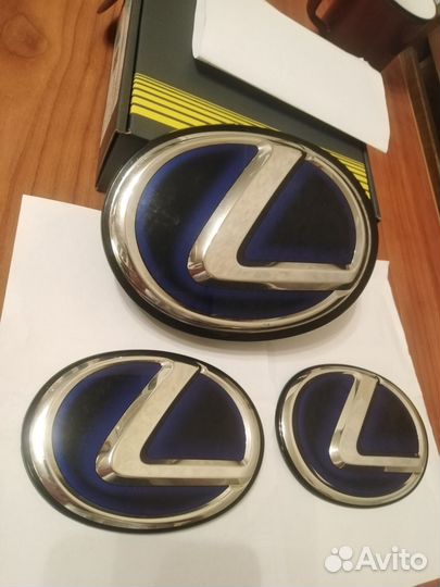 Эмблема логотип знак Lexus LS-600 GS RX HS