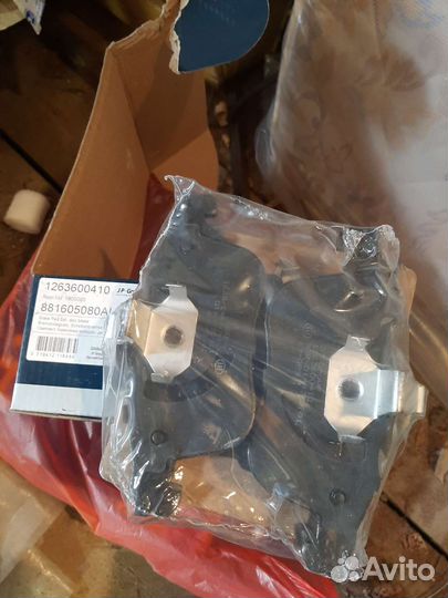 Комплект тормозных дисков и колодок на hyundai