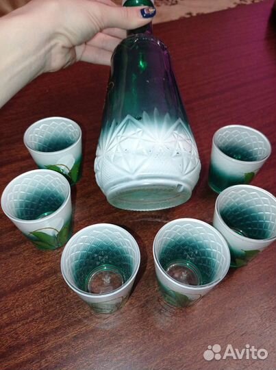 Графин с рюмками