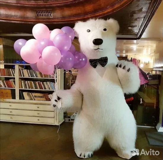 Белый медведь на поздравление