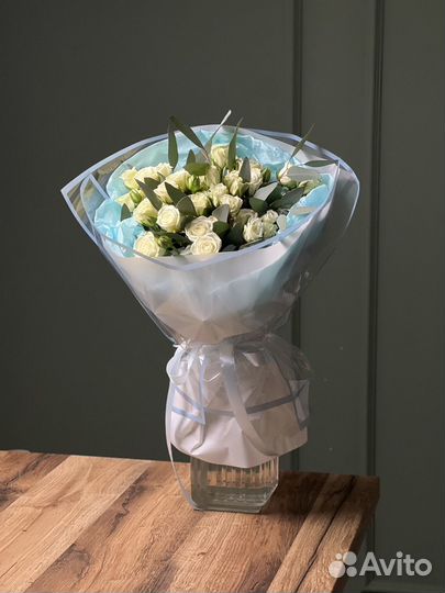 Букеты из кустовых роз