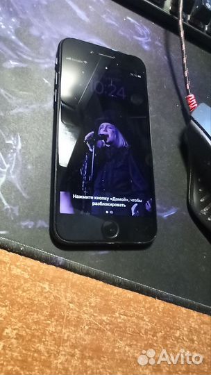 iPhone SE (2020), 64 ГБ