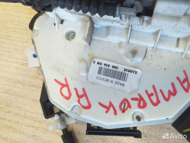 Замок задний правый Volkswagen Amarok 2012 год