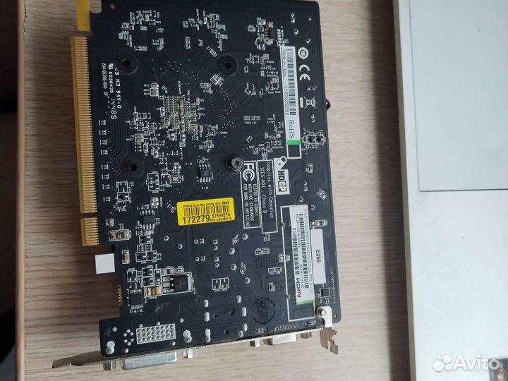 Видеокарта б/у AMD Radeon R7 250 1gb DDR5