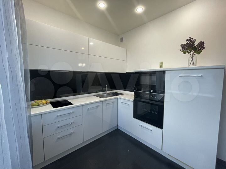 2-к. квартира, 75,2 м², 8/9 эт.