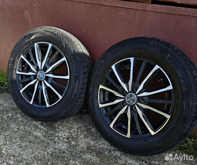 Accelera 651 5.00/8.5 R15