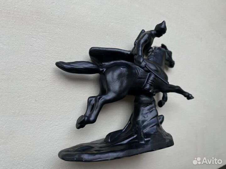 Буденовец на коне каслинское литье касли