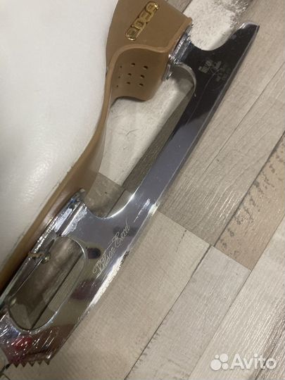 Профессиональные фигурные коньки edea