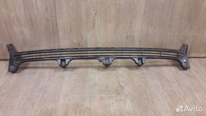 Решетка переднего бампера Toyota Prado 150 2014