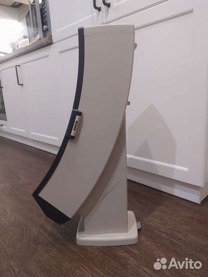 Диспенсер для бумажных полотенец