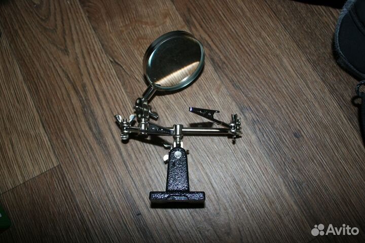Лупа настольная с держателем