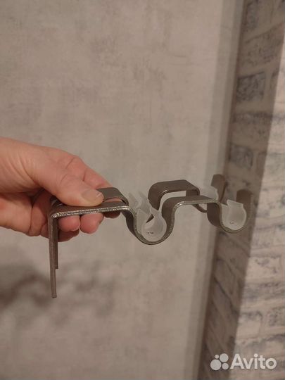 Кронштейны новые для гардин д. 16 см