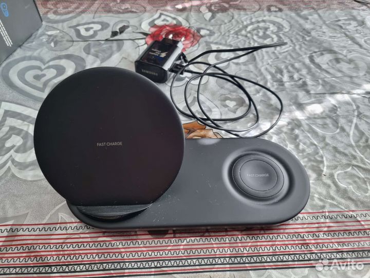 Беспроводное зарядное устройство Samsung EP-N6100