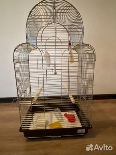 Клетка для среднего попугая с поилкой, кормушкой