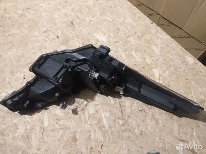 Фара левая Toyota C-HR LED