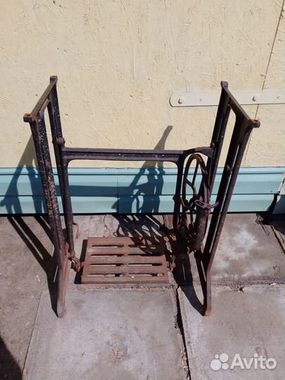 Станина от швейной машины