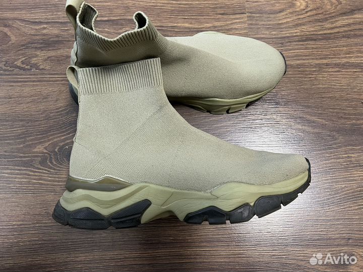 Кроссовки мужские трикотажные