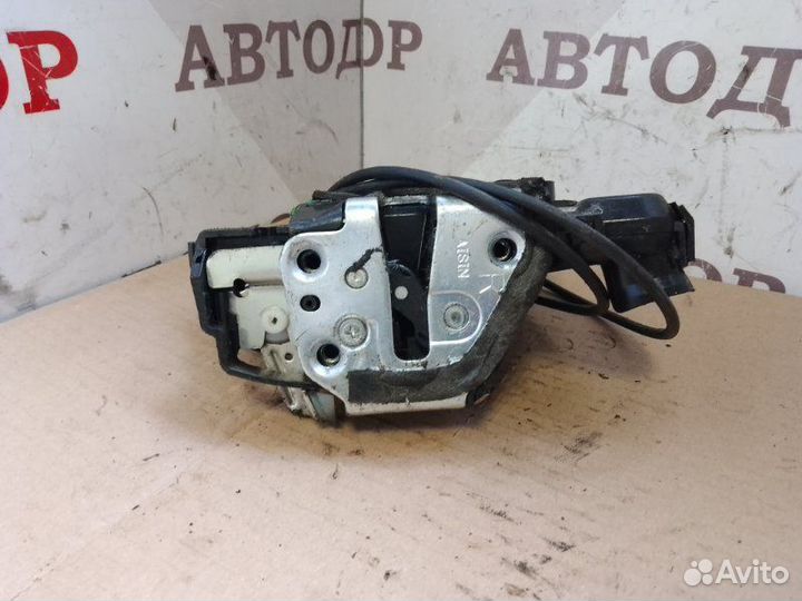 Замок двери передний правый Daihatsu Terrios