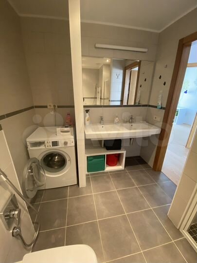 2-к. квартира, 64 м², 1/3 эт.