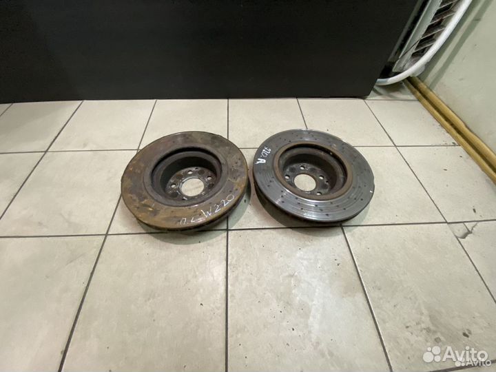 Тормозной диск передний Mercedes-Benz W220