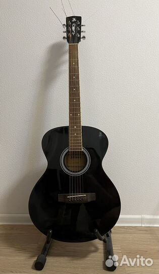 Гитара акустическая с подставкой