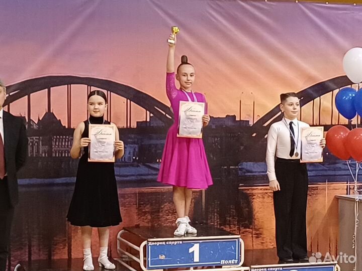 Рейтинговое платье для танцев