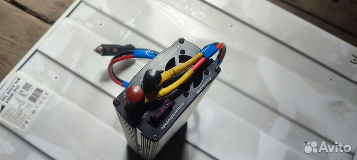 Преобразователь напряжения Инвертор 12*220 вольт