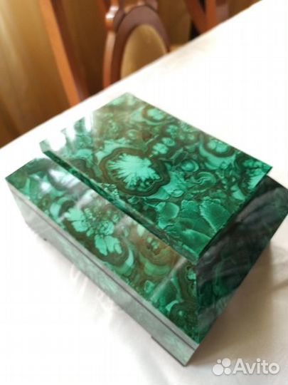 Малахитовый ларец