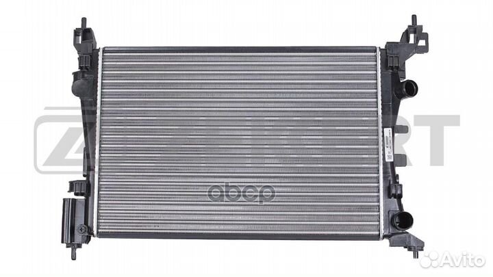 Радиатор охлаждения двигателя Fiat Grande Punto