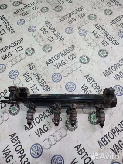 Рейка топливная с форсунками Шкода Октавия тур А4