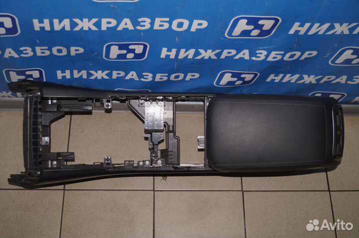 Подлокотник Kia Sorento Prime UM 2.2 TDI (D4HB)